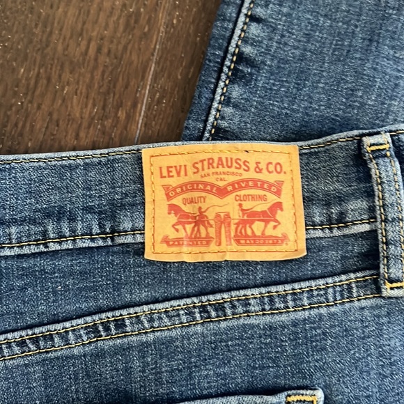 LEVIS classic bootcut jeans sz 33 waist - Picture 5 of 9